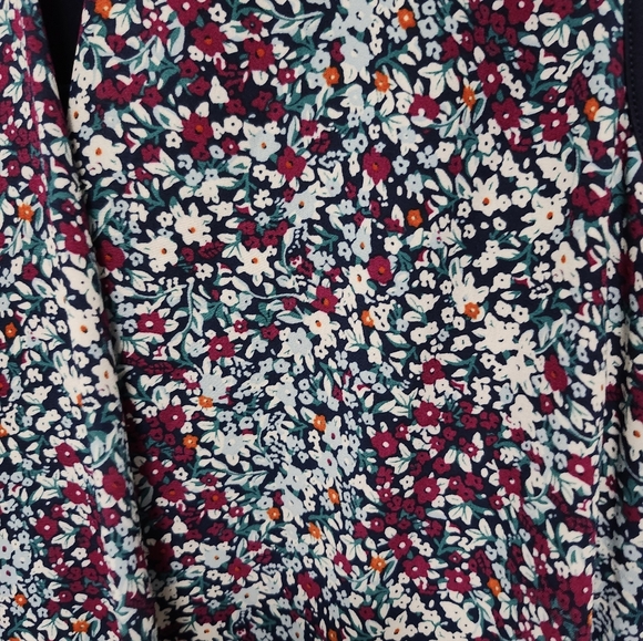 Top - Picture 2 of 5